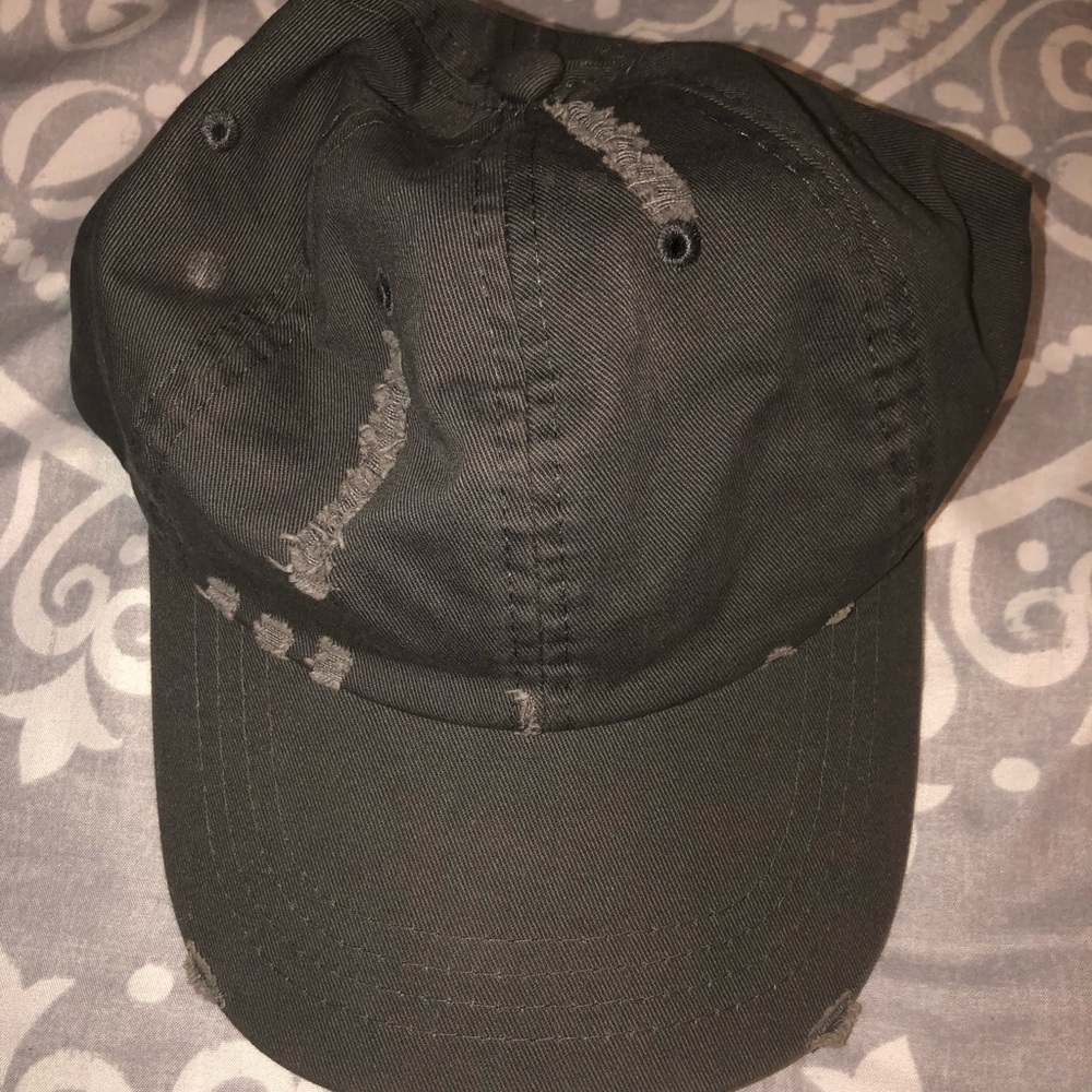 Grey Cap